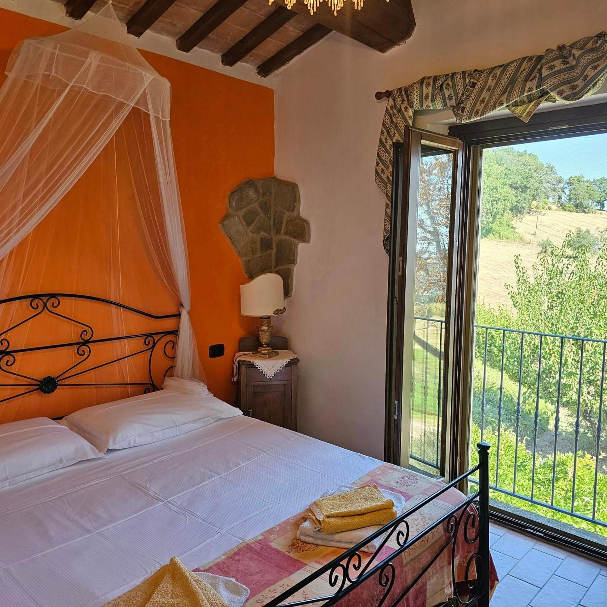 Il Casale Di Aurora Country House Colmurano Luaran gambar